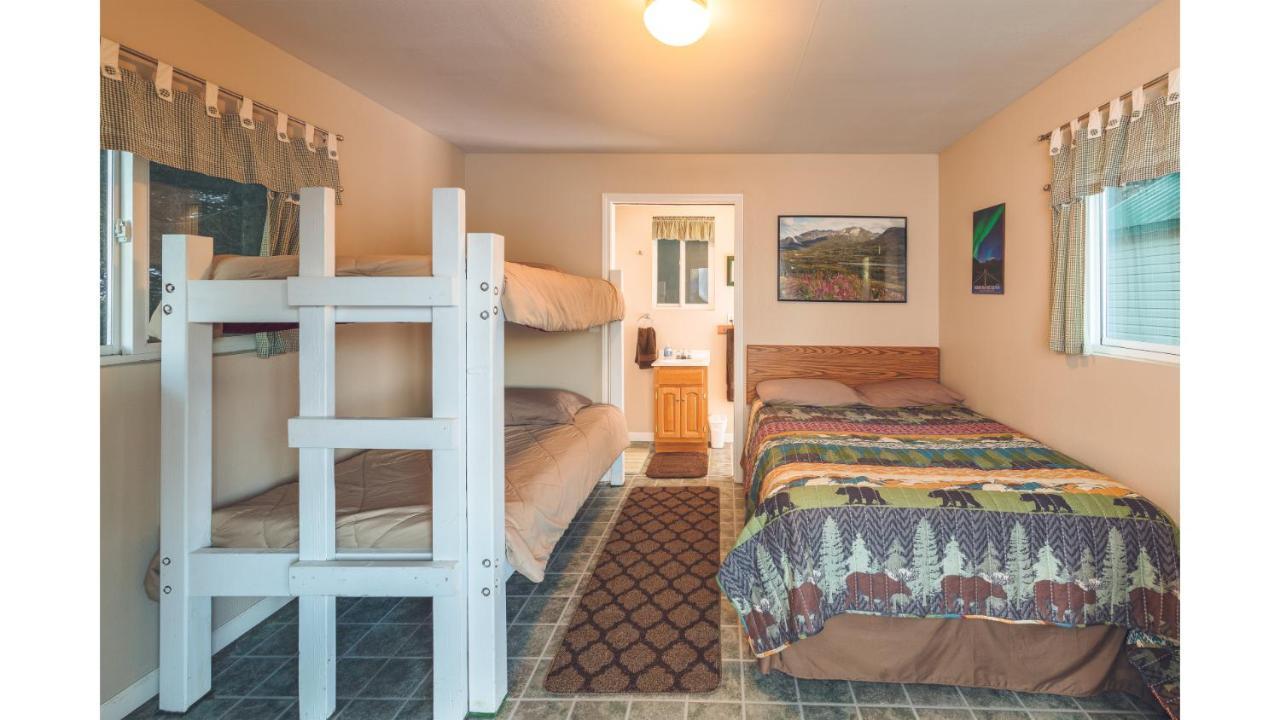 Cabin 3 Lynn View Lodge Haines Extérieur photo